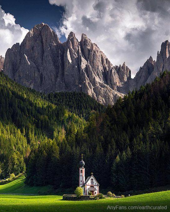 Dolomites, Italy 🍃